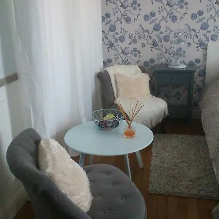 Clos Charmille Oda ve Kahvaltı 3*