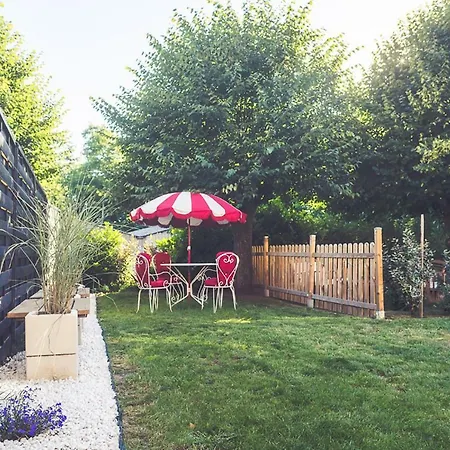 Clos Charmille Bed & Breakfast