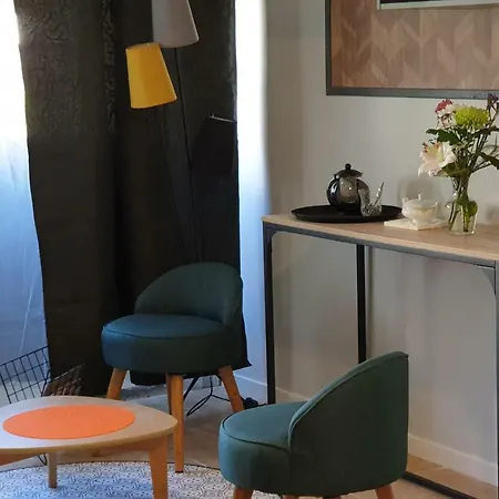 Clos Charmille Oda ve Kahvaltı 3*