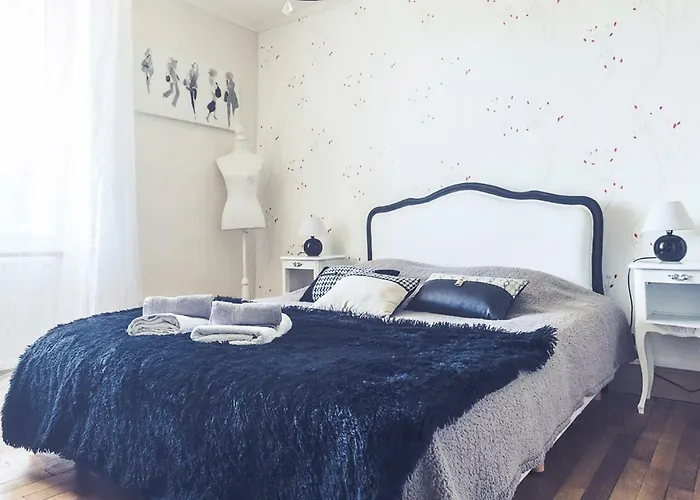 Clos Charmille Bed & Breakfast